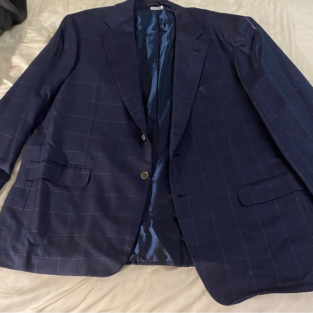 Brioni blazer*like new* size 42r men’s